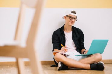 Cómo la Beca Progresar puede ser el impulso que necesitás para continuar tus estudios. Imagen de Freepik.