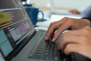 ¿Por Qué Elegir Wind River Para Proyectos Con Zephyr Rtos?. Imagen de Freepik.