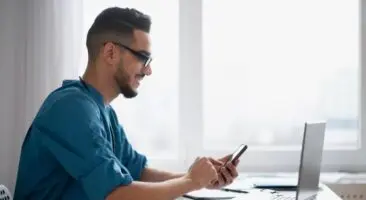 Protegé Tu Conexión: Cómo Evitar Fraudes Por Sms Y Navegar Con Seguridad Total Gracias A Movistar. Imagen de Freepik.